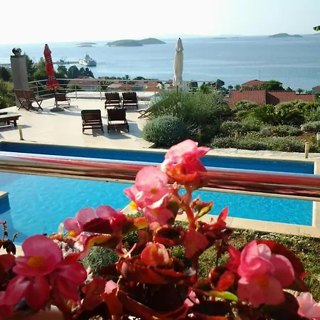 Karmen Apartman