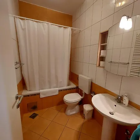 Karmen Apartment